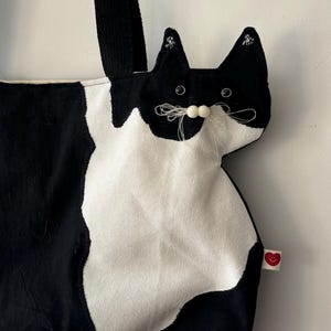 Whimsical Kitty Tote: Hand-Embroidered Shoulder Bag | Gift for cat owner image 7