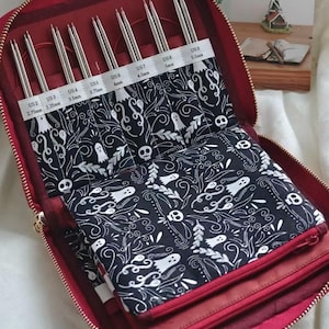 Whimsical Ghost-organizer voor breinaaldenetui | Handgemaakt cadeau voor breiers