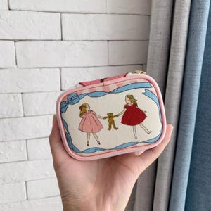 Tanzen mit Teddybär | Handgemachte Reißverschlusstasche | Vintage Girls Illustration Kleine Geldbörse | Niedliche Stoff Geldbörse Näh Aufbewahrung | Geschenk für Sie