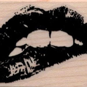 Lippen bijtend rubber stempel 1 1/2 x 2 1/4 (19481/1445K) bijtende onderlip