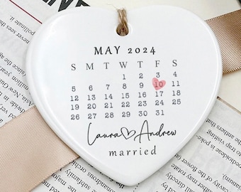 Married Ornament, Wedding Date ornament, Wedding Gift, Newlywed Gift, Calendar, Anniversary Gift, Engagement Gift, Ceramic Heart, Keepsake