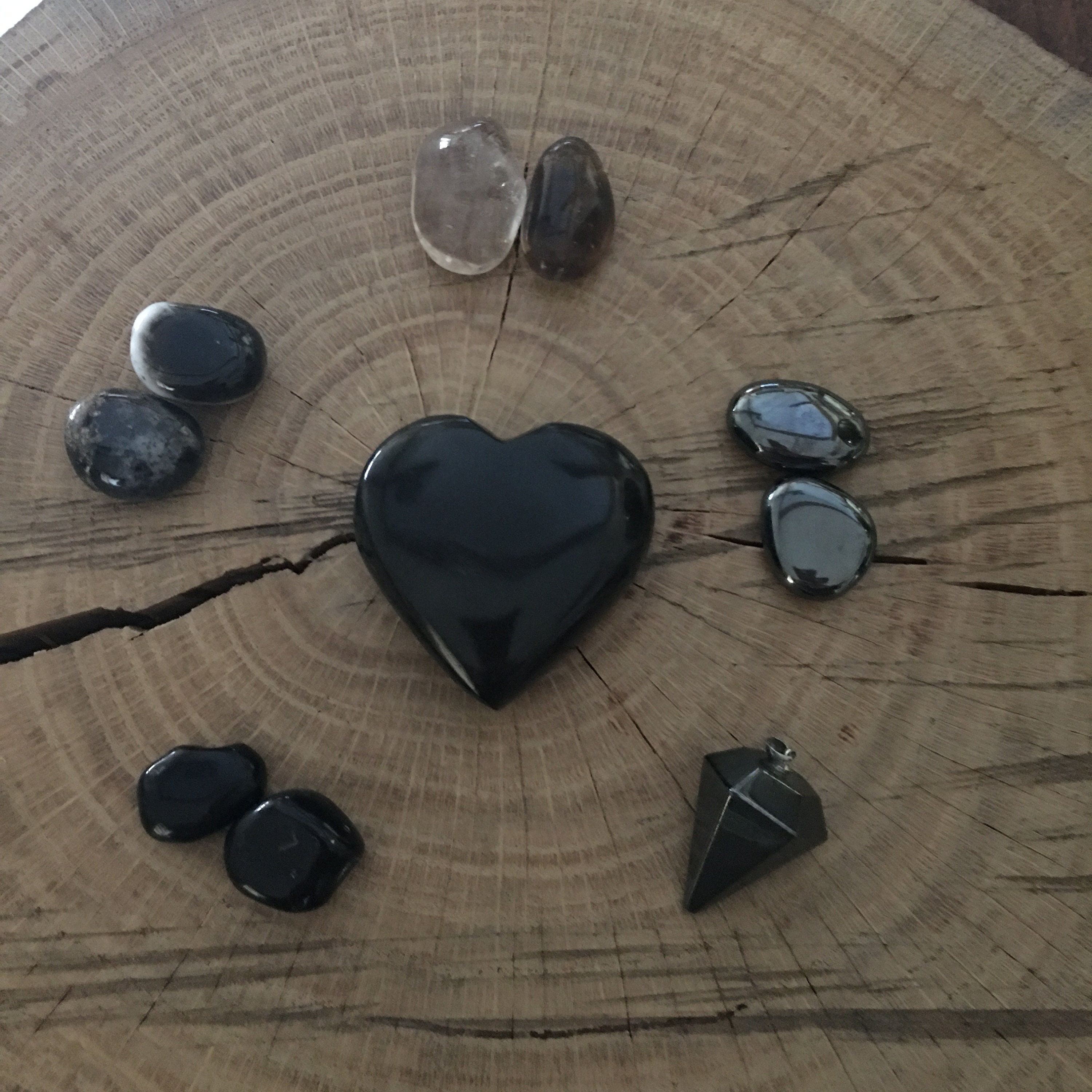 Paquet en Cristal de Mise à La Terre, avec Coeur Noir d'onyx, Dégringole et Pendule ; Guérison Crist