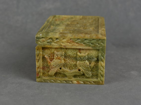 A fabulous carved stone trinket box with owls and… - image 5