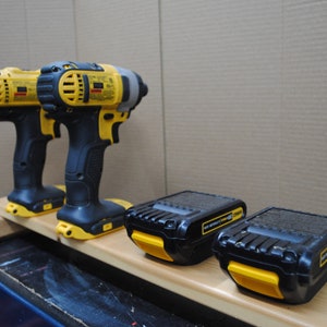 dewalt trimmer wall mount