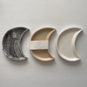 Jesmonite Crescent Moon Tray – Trinket Dish, Utensil Holder, Catch-All Tray, Celestial Home Decor, Jewelry Organizer, Moon Candle Tray