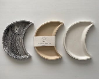 Bandeja de media luna: decoración celestial para el hogar, hecha a mano con jesmonite