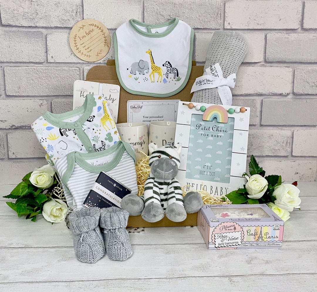 Deluxe Safari UNISEX BABY HAMPER Animal Theme New Baby Gift Baby Shower