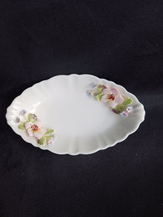 Vintage bone china ring Gem