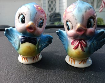 Vintage Pair (2) Lefton #7175 Anthropomorphic Blue Bird Salt and Pepper Ceramic Shakers