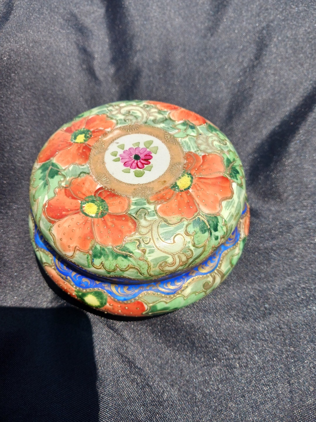 Vintage Japenese 2pc Lidded Moriage Hand Painted Porcelain Powder ...