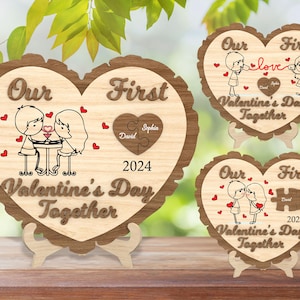 O primeiro casal de pé do dia dos namorados Svg, nome de casal personalizado Svg, decoração em forma de coração de madeira Svg, presente para casal, arquivo de corte a laser Svg