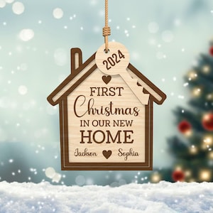 Personalisierte Familie Weihnachten Ornamente Lasercut svg, Weihnachten in unserem neuen Haus svg, Weihnachtsverzierungs svg, Familiengeschenk, Glowforge svg-Datei