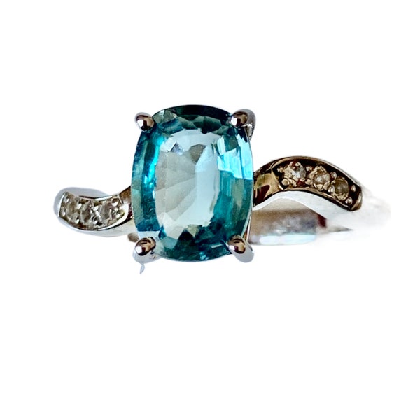 3.15cts Ratanakiri Blue Zircon & White Topaz Sterling Silver Ring