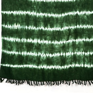 Green tie dye throw, handmade cotton shibori blanket, eco-friendly organic dyes, boho sofa and bed throw, rustic rustic bedspread and throws