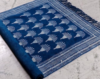 Indigo Teppich mit floralem Blockmuster: Boho-Teppich aus Bio-Baumwolle (300 x 400 cm)