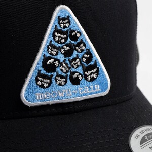 Meowntain! [Black] (What do you call a hill of cats?)