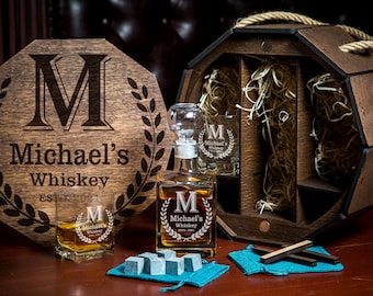 Personalisiertes Whisky-Dekanter-Set: Bourbon-Gläser mit Gravur, Eichenfass-Box