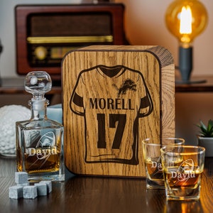 Personalisiertes Fußballfan-Whisky-Dekanter-Set: Bourbonglas mit Gravur & Holzkiste