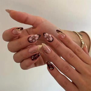 Floral Tortoise Shell Press On Nails, Medium Almond Handmade Gel Luxury Nail Art Set