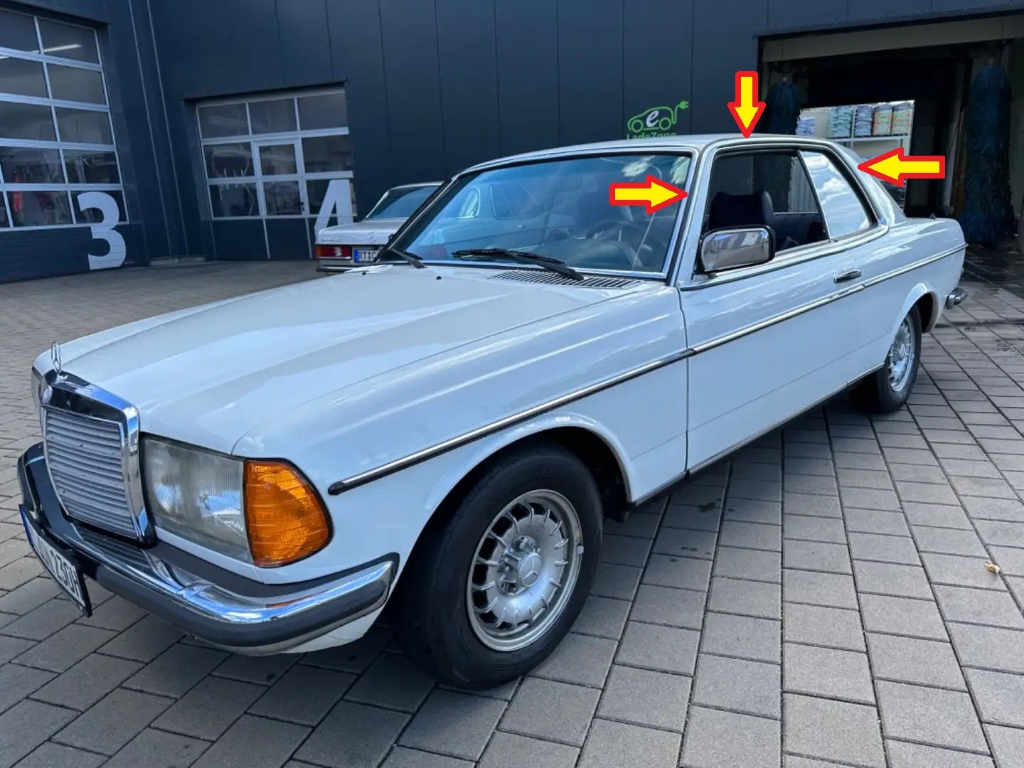 Mercedes w123 poster - Etsy 日本