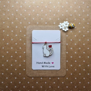 Bracelet de souhaits à breloques chat blanc | Bracelet fait main avec pendentif chat | Cadeau pour elle Royaume-Uni