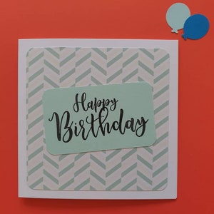 Carte d'anniversaire rayée | Salutation colorée faite main | carte postale pour lui | Petit cadeau abordable