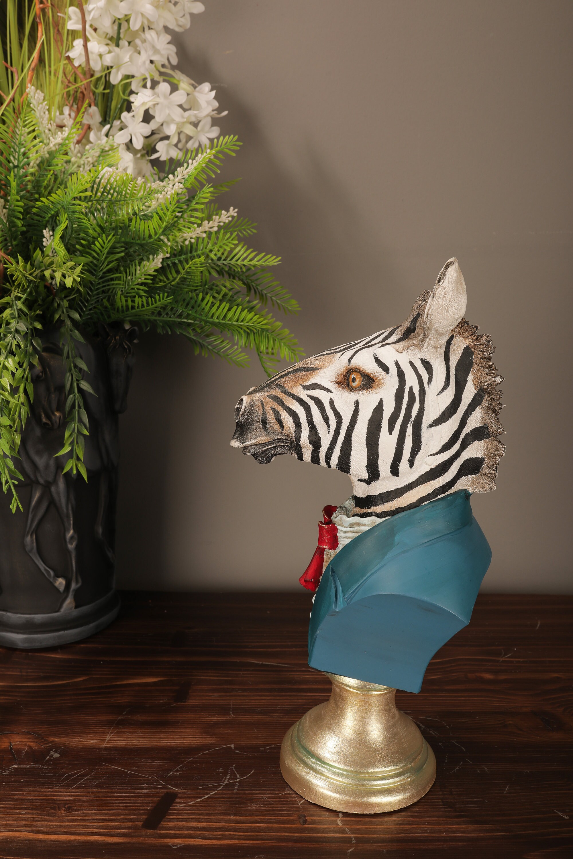 ZEBRA Statue 13.7