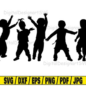 Op de afbeelding: Silhouet van vijf dansende kinderen, allemaal met hun gezicht naar voren en hun armen omhoog. De kinderen dragen casual kleding en hebben verschillende kapsels.