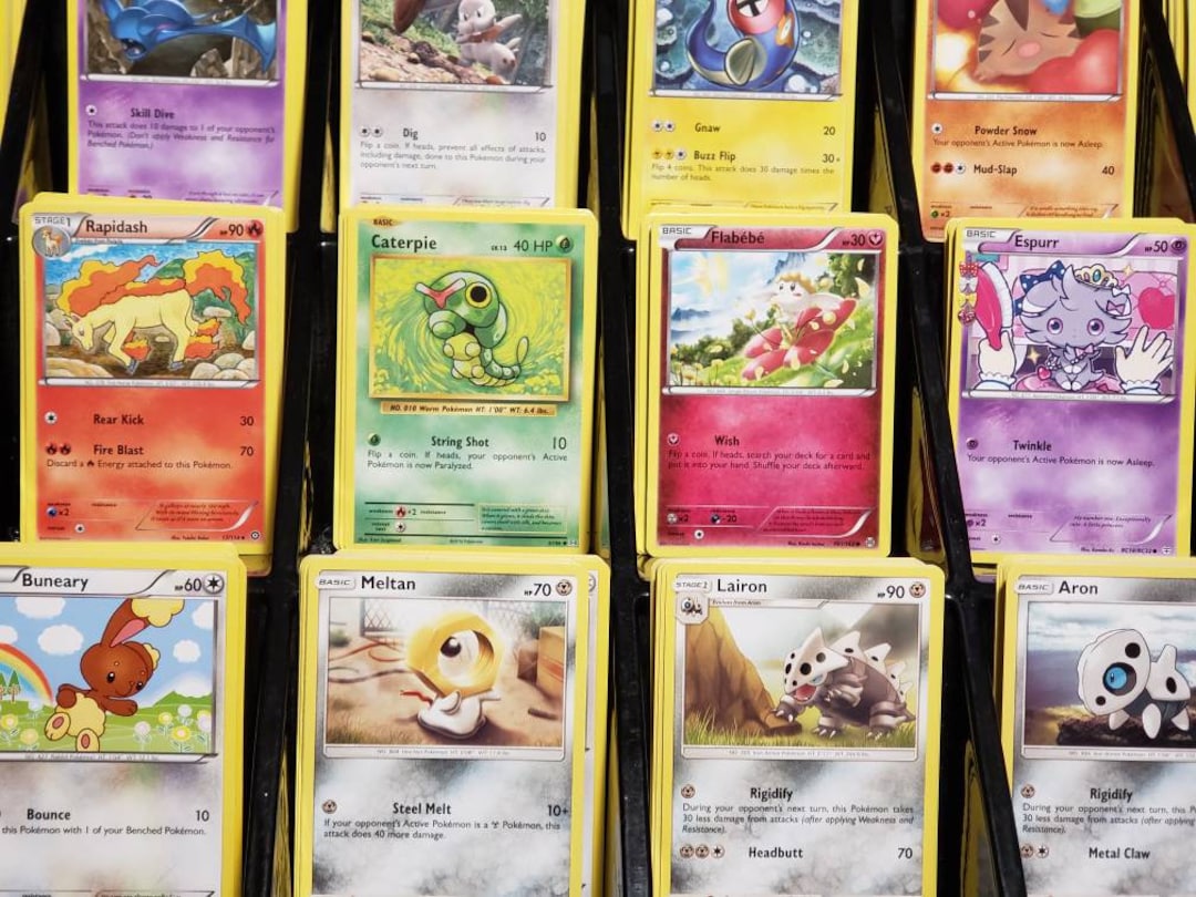 100 Assorted Pokemon Cards - 5 Rare Holographic Cards, 95 Commons