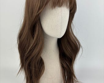 Easy Wear Wig / Velvet Front / Perücke / THE CEDAR MAID / #syntheticwig #velvetfront #easywear #glueless #gluelesswig #darkbrown #brownhair
