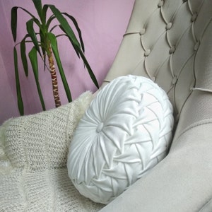 Elegant White Circular Velvet Pillow - Modern Home Decor, Soft Round Pillow, Cozy Throw Pillow
