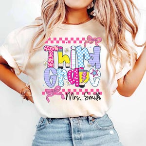Chemise personnalisée pour la rentrée des classes de professeur de 3e année, chemise à carreaux de troisième année, chemise Bonjour 3e année, chemise d&#39;équipe de 3e année, cadeaux pour professeur