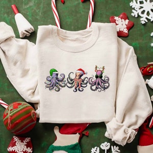 Octopus Christmas Sweatshirt, Octopus Merry Christmas Sweater, Octopus Lover Shirt, Christmas Lights Octopus Holiday T-shirt, Christmas Gift