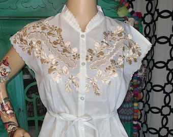 Vintage Lace Cutout White and Tan Cutout Shirt Chinese Floral Shirt Vest Blouse