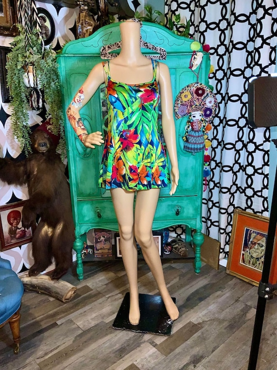 Adorable 1 piece Tiki Tropical Print Swim Dress Sw