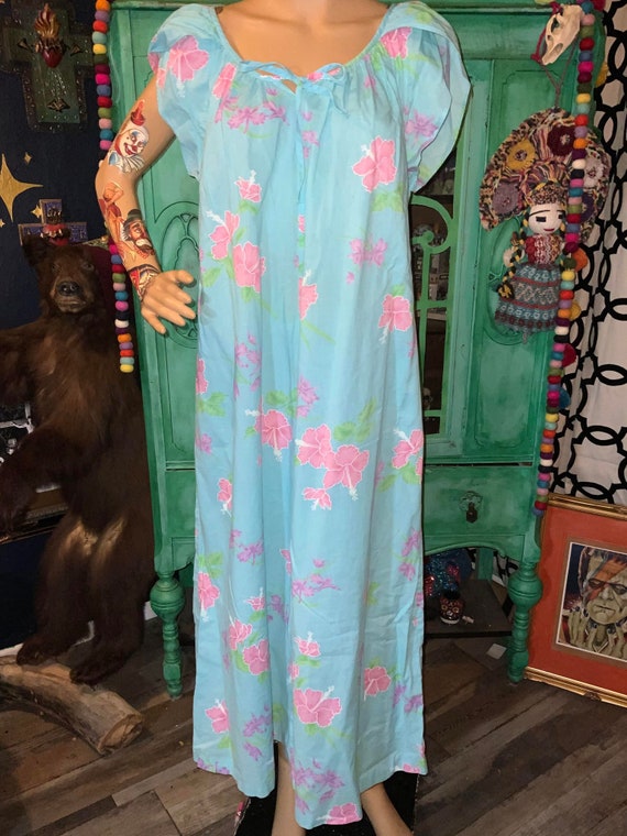 Vintage Women's 70s Bright Blue and Pink Hibiscus… - image 2