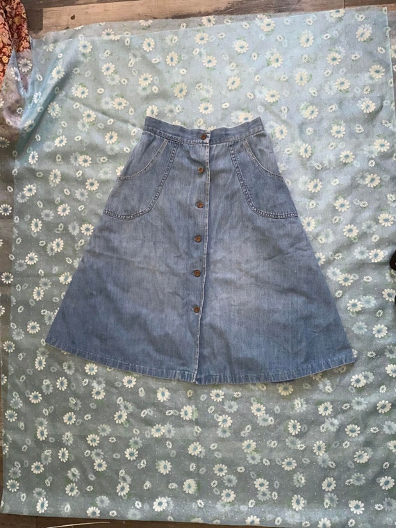 Vintage 70's Denim Skirt Waist 25 inch Gem