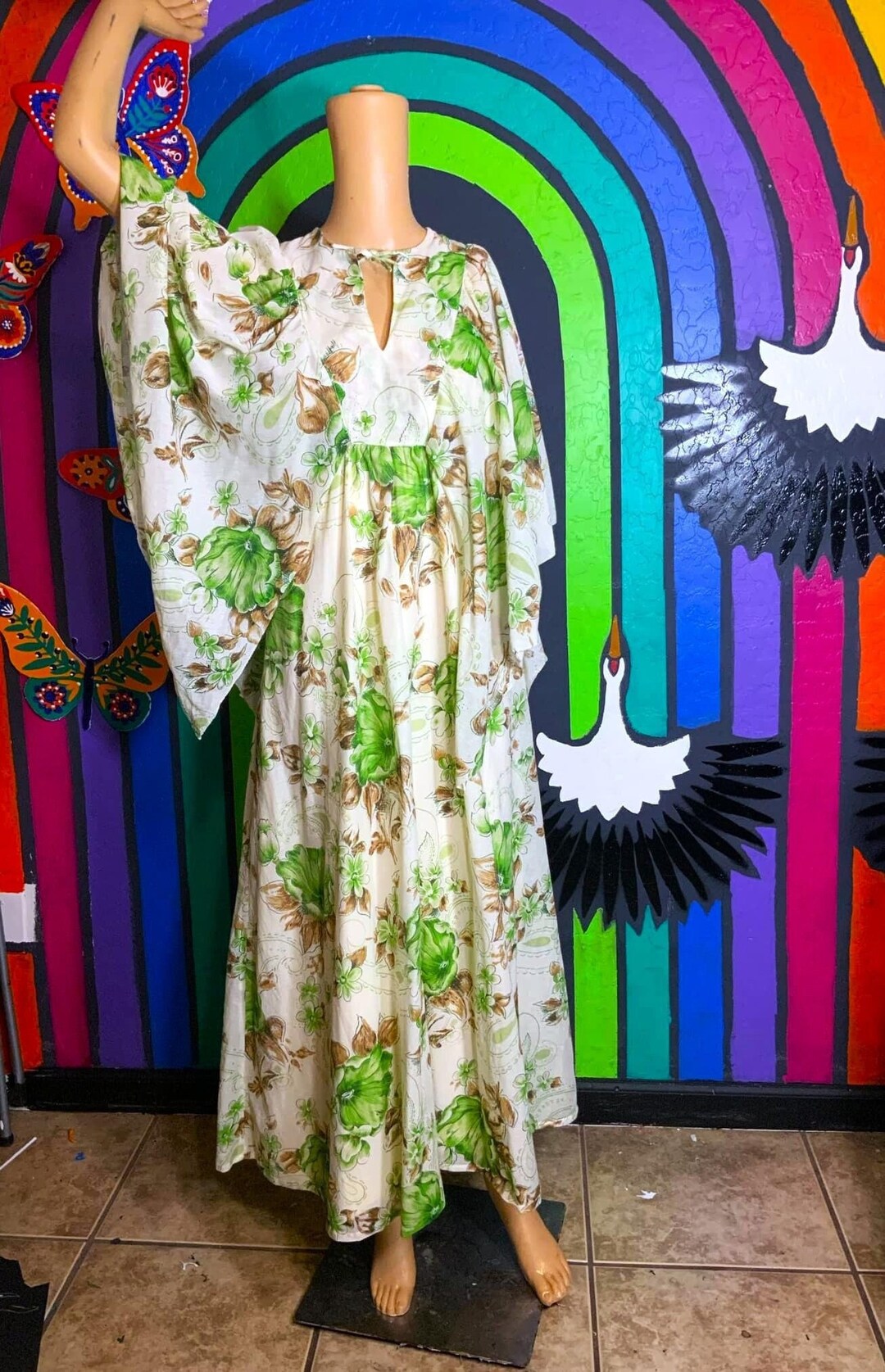 Vintage 6os 70s Green and off White Floral Boho Hippie Angel Sleeve ...