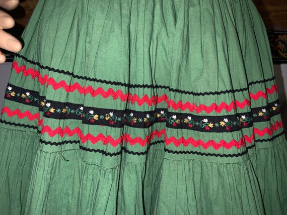 Vintage Mid century Folk  Red and Green Ric Rac P… - image 2