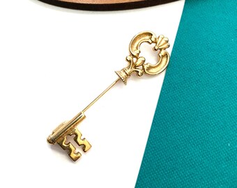 Vintage Avon Key Shaped Stick Pin Gold Tone Skeleton Key