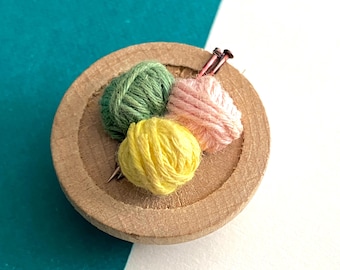 Vintage Barbie Skipper Doll Yarn Bowl School Days #1907