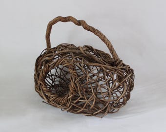 Vintage Japanese Akebi Basket / Handwoven Vine Basket / Rustic Folk Art / Wabi-Sabi Decor / Showa Era