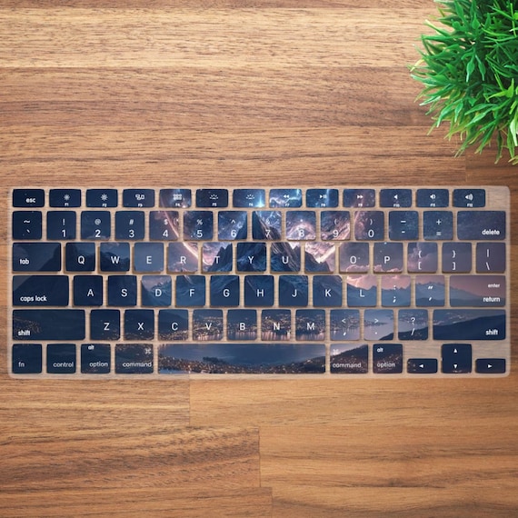 スターライトシティ MacBook キーボードカバー (MacBook Neo、Air、Pro