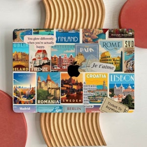 Niedliche Welt Reise Scrapbook Hülle für MacBook Air 15 13, MacBook Pro 16 14 13 Zoll, MacBook M3 M2 M1, Aesthetic Collage Case