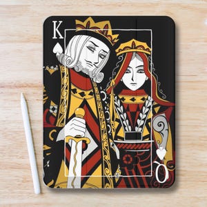 Poker Card Aesthetic iPad Hülle mit Pen Slot, Trifold Stand iPad Flip Hülle für iPad Pro 13 12.9 11, iPad Air 11 13 ", Air 6 5, iPad Mini