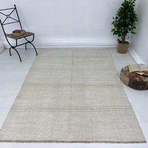5x7 ft Vintage Turkish Hemp Rug: Natural Woven Kilim Rug