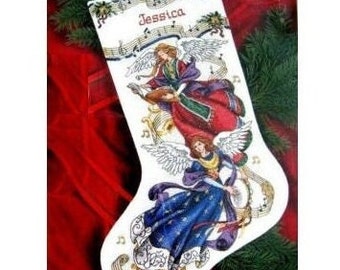 Deze gepersonaliseerde kerstsok met kruissteek is een perfect kerstcadeau, gemaakt door NatalieARTEmbroidery.