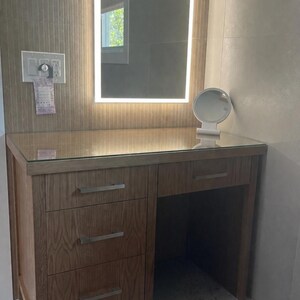 Luxe wit eiken make-upijdelheid – op maat gemaakt massief houten bureau | Modern minimaal ontwerp
