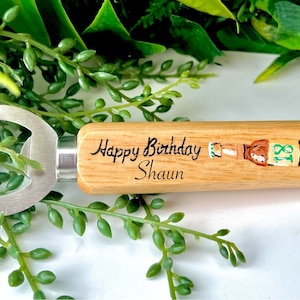 Personalisierte Flaschenöffner | Flaschenöffner aus Holz, handbemalt, Vatertag, Geburtstag, Weihnachtsgeschenk, Strumpffüller, Hochzeitsbevorzugung