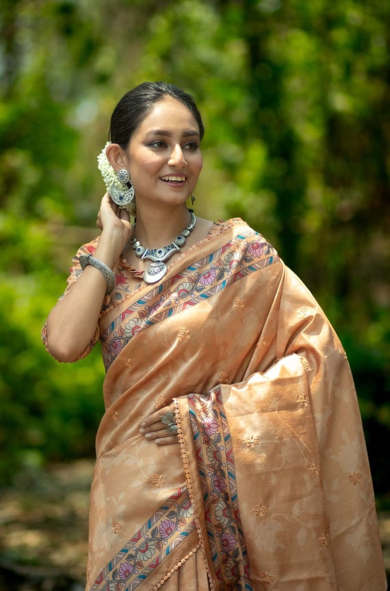 Tussar silk saree with jewellery clearance